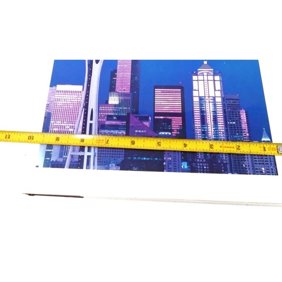 Large Hardback Book on Seattle; Illustrations with Jacket - Picture 11 of 12